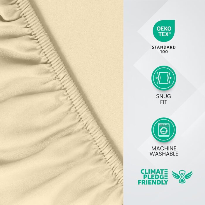 Utopia Bedding Fitted Sheet Small Double / 4ft, Beige - Deep Pocket 12 inch (30 cm) - Easy Care - Soft Brushed Polyester Microfibre Fabric - Shrinkage and Fade Resistant - Bottom Sheet